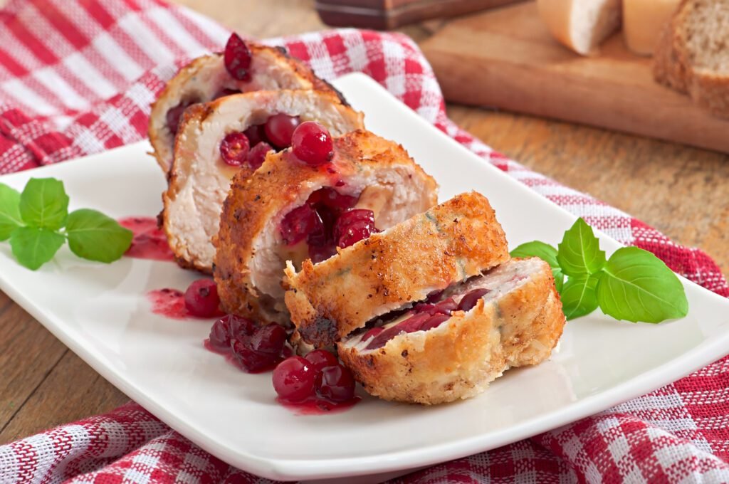 Rezept für Hähnchenröllchen mit Preiselbeeren